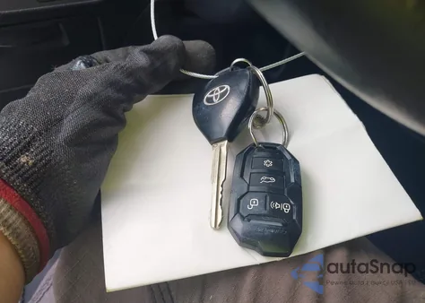 2010 Toyota Corolla S from USA, damaged, VIN 2T1BU4EE0AC457018